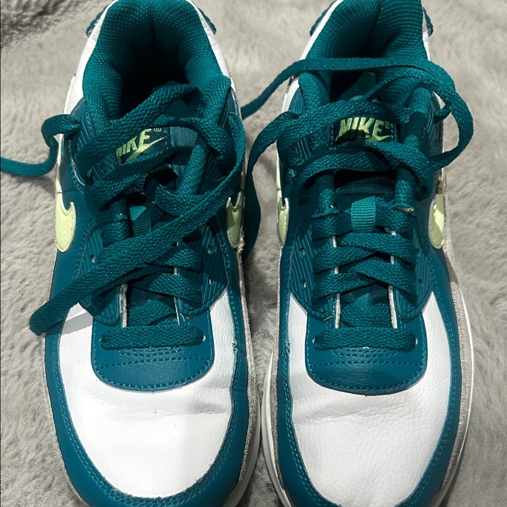 Nike Kids Teal and White Sneakers with Lime Accents